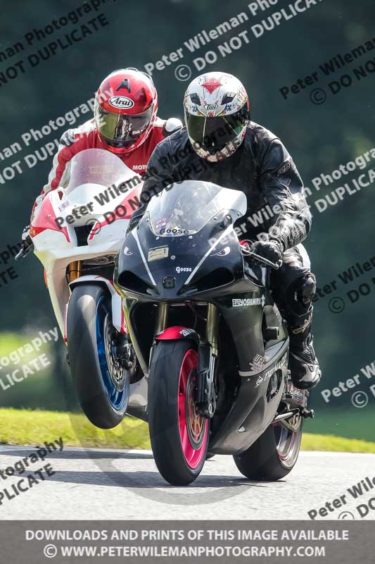 cadwell no limits trackday;cadwell park;cadwell park photographs;cadwell trackday photographs;enduro digital images;event digital images;eventdigitalimages;no limits trackdays;peter wileman photography;racing digital images;trackday digital images;trackday photos